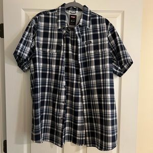 3/$10 Wrangler Button Down with back vent